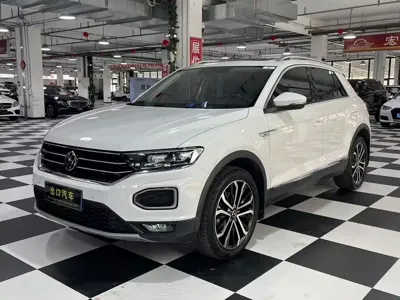 Volkswagen T-Roc · 2023 год