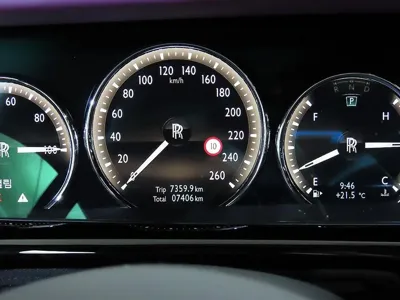Rolls-Royce Phantom 2024, 7401 км, за 950000000 KRW - фото 9