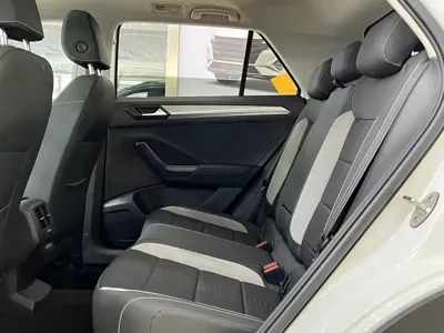 Volkswagen T-Roc 2022, 30800 км, за 95800 CNY - фото 8