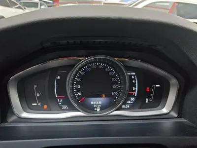 Volvo V60 2017, 77400 км, за 69800 CNY - фото 14