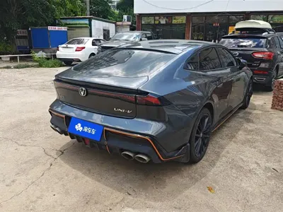 Changan UNI-V 2022, 71800 км, за 60000 CNY