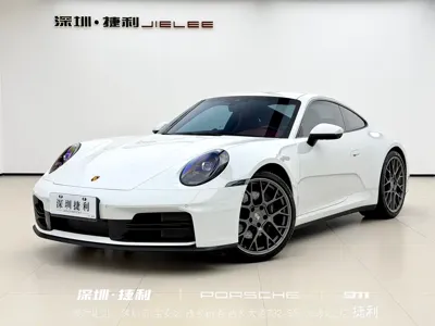 Porsche 911 · 2025 год
