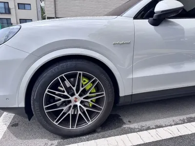 Porsche Cayenne 2025, 23500 км, за 162940000 KRW - фото 5