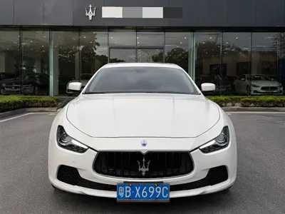 Maserati Ghibli 2016, 50000 км, за 138000 CNY