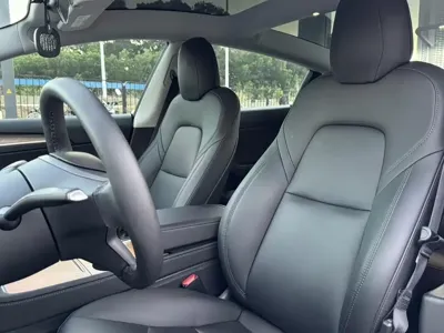 Tesla Model 3 2021, 52000 км, за 97800 CNY