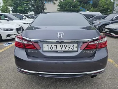 Honda Accord 2017, 58936 км, за 12700000 KRW