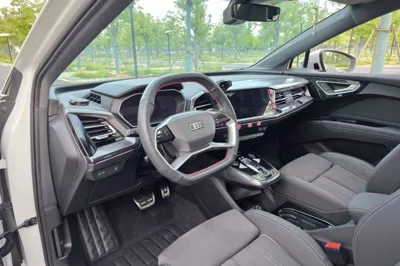 Audi Q4 e-tron 2023, 37500 км, за 145986.39 CNY - фото 36