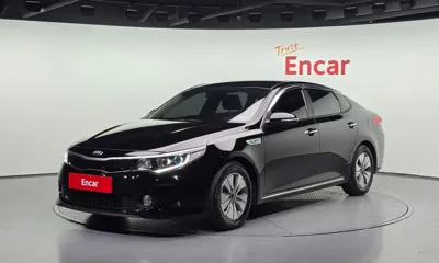Kia K5 · 2018 год
