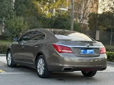 Buick LaCrosse 2014, 95000 км, за 22799 CNY