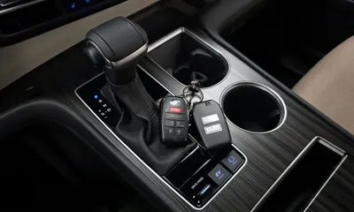 Toyota Sienna 2023, 37338 км, за 49590000 KRW - фото 9