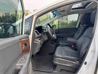 Honda Odyssey 2016, 55000 км, за 91800 CNY