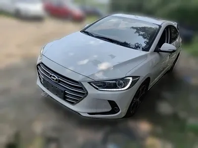 Hyundai Elantra · 2018 год