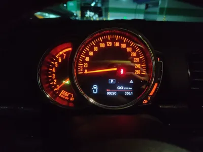 MINI Clubman 2019, 90200 км, за 95272.68 CNY - фото 17