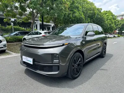 Li Auto Li L8 · 2023 год