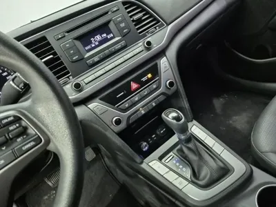 Hyundai Avante 2017, 70051 км, за 10400000 KRW - фото 12