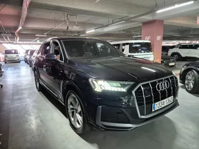 Audi Q7 · 2021 год