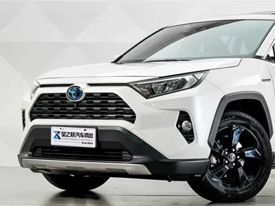 Toyota RAV4 2021, 15800 км, за 120000 CNY - фото 2