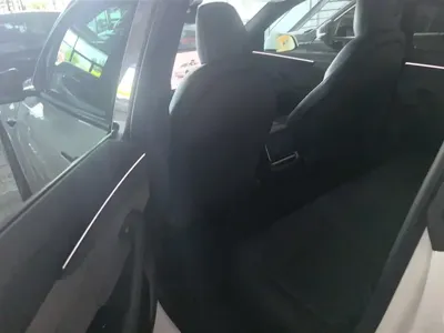 Tesla Model Y 2026, 100 км, за 247500 CNY - фото 11
