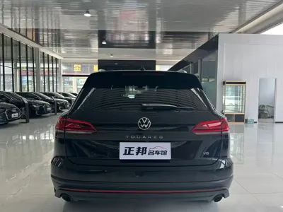 Volkswagen Touareg 2021, 110000 км, за 188000 CNY