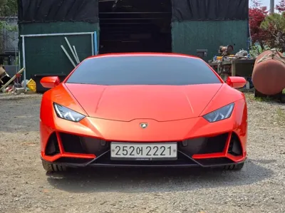 Lamborghini Huracan 2020, 4000 км, за 287000000 KRW