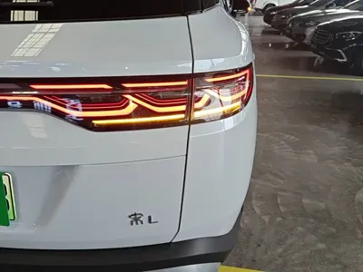 BYD L DM-i 2024, 29400 км, за 90500 CNY - фото 8