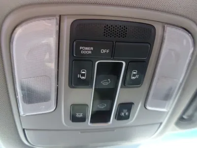 Kia Canival 2016, 210137 км, за 7200000 KRW - фото 9