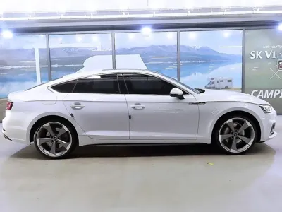 Audi A5 2019, 138578 км, за 20800000 KRW