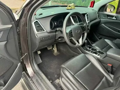 Hyundai Tucson 2016, 80000 км, за 33800 CNY