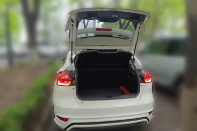 Ford Focus 2017, 28900 км, за 61260.77 CNY - фото 17