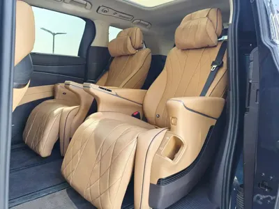 Denza Denza D9 2025, 9000 км, за 217500 CNY