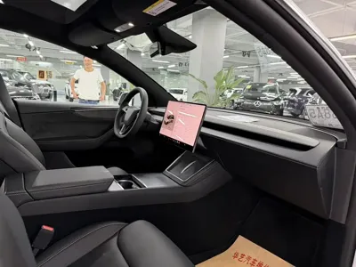 Tesla Model Y L 2026, 100 км, за 319800 CNY - фото 11