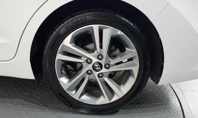 Hyundai Avante 2018, 66606 км, за 11500000 KRW - фото 21