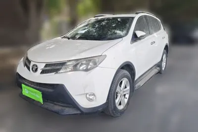 Toyota RAV4 · 2013 год