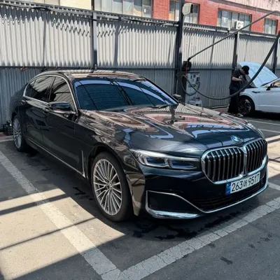 BMW 7-Series · 2022 год