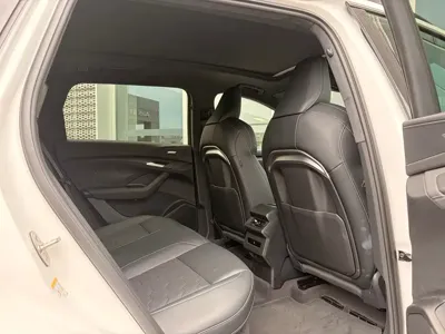 Audi 奥迪Q6L e-tron 2025, 12000 км, за 248800 CNY - фото 12