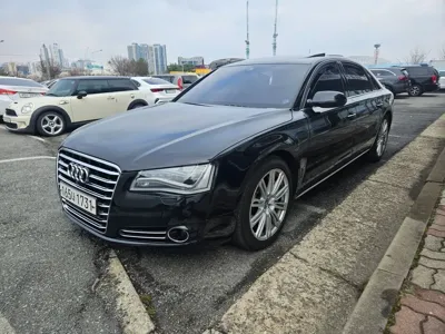 Audi A8 · 2013 год