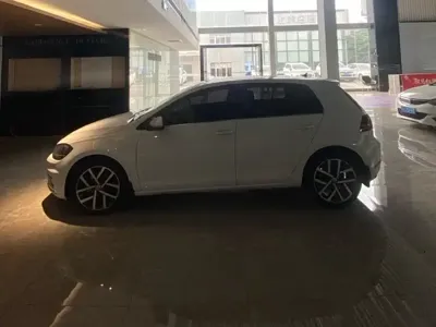 Volkswagen Golf 2019, 146500 км, за 48800 CNY - фото 3