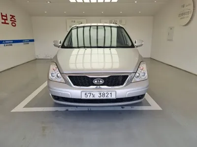 Kia Canival · 2011 год