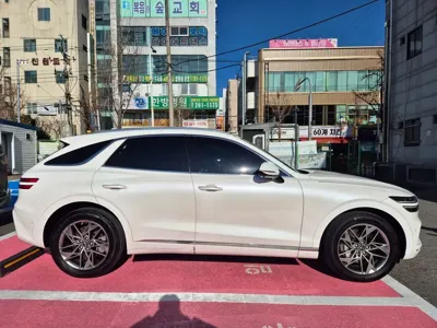 Genesis GV70 2023, 29000 км, за 44000000 KRW