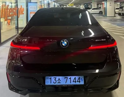 BMW i7 2024, 43121 км, за 111900000 KRW