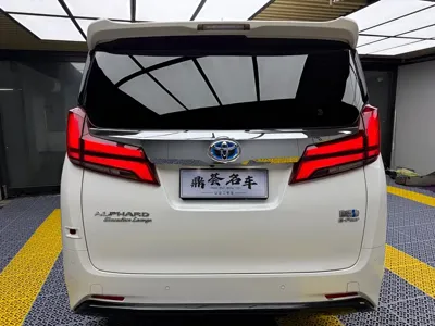 Toyota Alphard 2021, 70000 км, за 449900 CNY