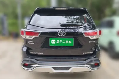 Toyota Highlander 2015, 140300 км, за 96505.63 CNY