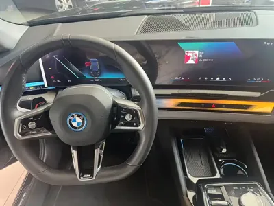 BMW i5 2024, 9000 км, за 188800 CNY - фото 15