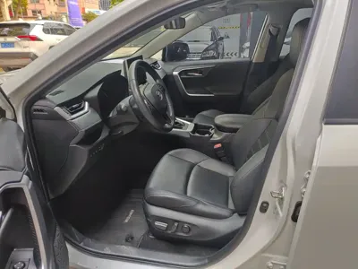 Toyota Wildlander 2021, 52000 км, за 95800 CNY