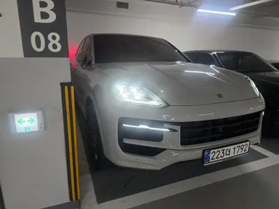 Porsche Cayenne 2025, 11127 км, за 106790000 KRW