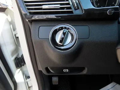 Mercedes-Benz E-Class 2010, 135654 км, за 4900000 KRW - фото 11