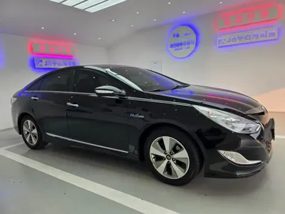 Hyundai Sonata · 2012 год