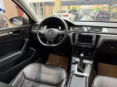 Volkswagen Passat 2017, 125000 км, за 59800 CNY - фото 12