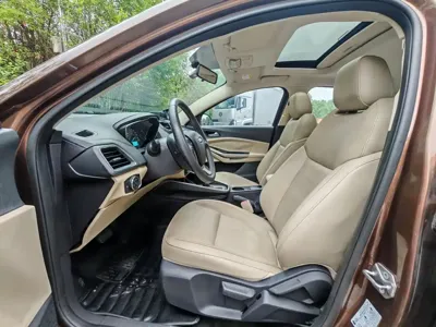 Ford Escort 2015, 82400 км, за 20600 CNY - фото 15