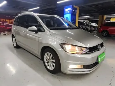Volkswagen Touran 2019, 146800 км, за 53099 CNY